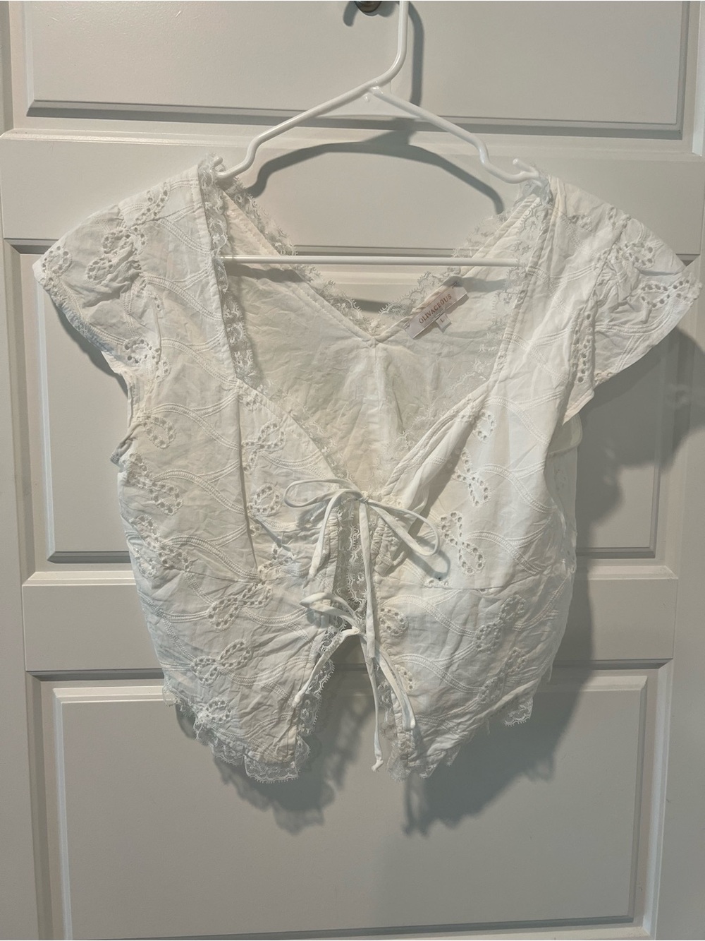 Olivaceous White Lace Tie-Front Cropped Blouse